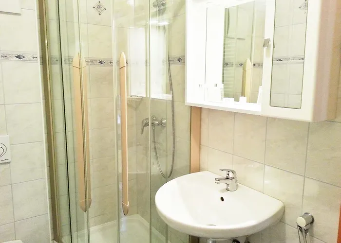 Guest house Gaestehaus Zur Weissen Rose